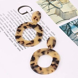 Acrylic Hoop Tortoise Shell Earrings